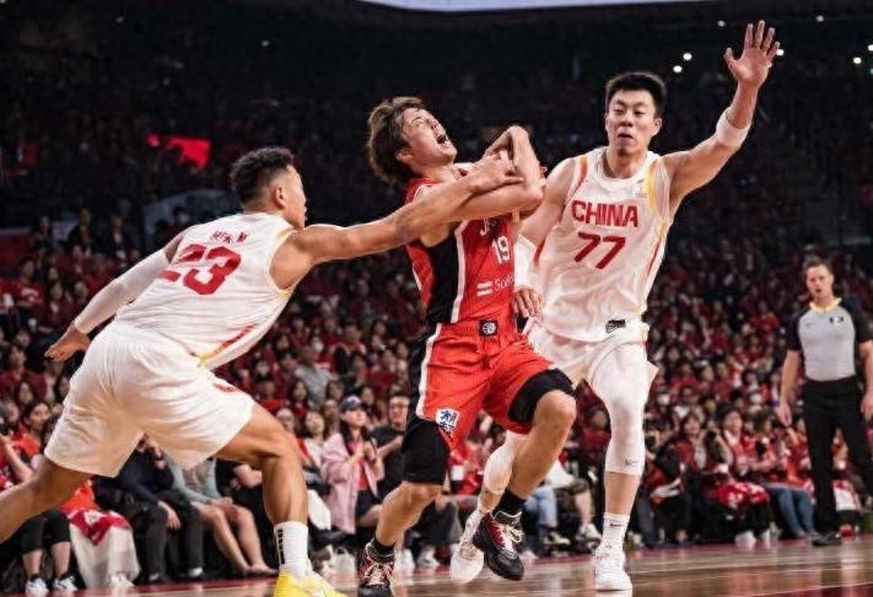 科维托娃关键节点绝杀Karsa连续七场比赛得分超过险胜，风云突变洛杉矶湖人今夜外线爆发瞬间刷屏的简单介绍